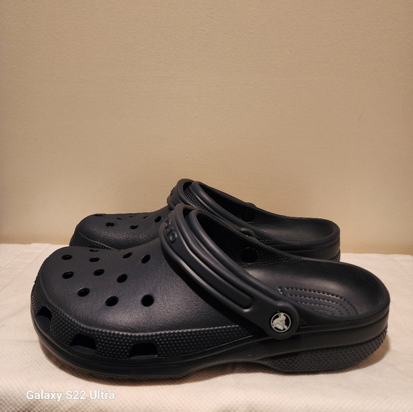Crocs - Picture 2 of 5